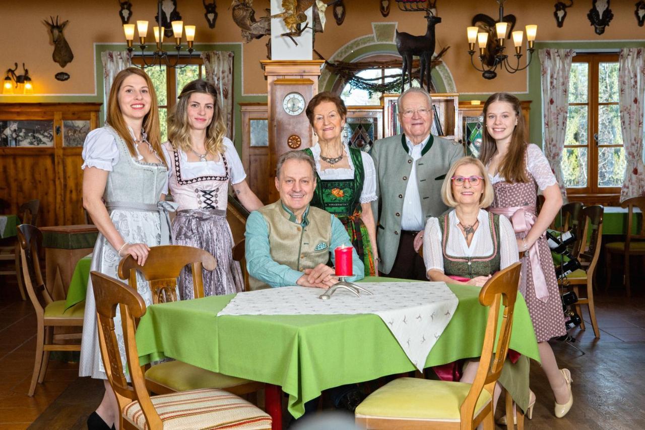Zum Fally - Landgasthof Kirchberg am Wechsel Bagian luar foto