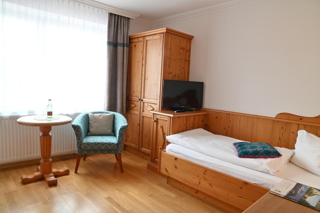Zum Fally - Landgasthof Kirchberg am Wechsel Bagian luar foto