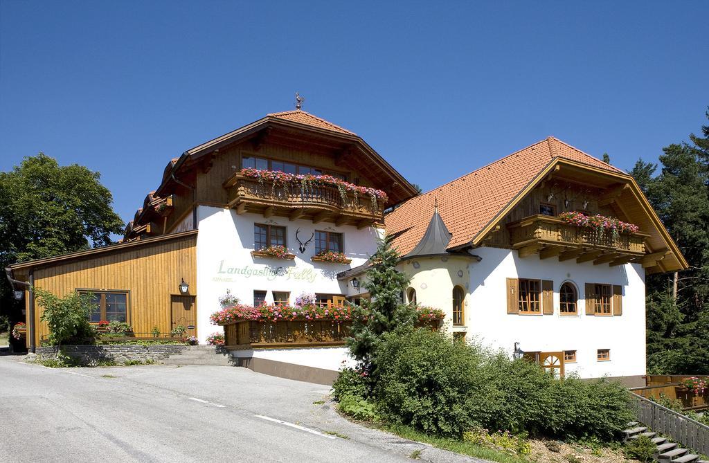 Zum Fally - Landgasthof Kirchberg am Wechsel Bagian luar foto