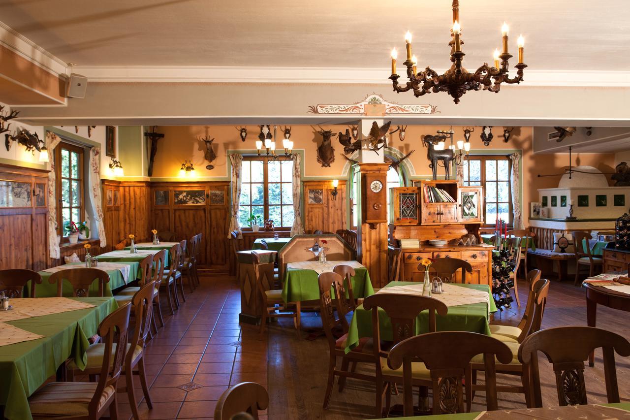 Zum Fally - Landgasthof Kirchberg am Wechsel Bagian luar foto