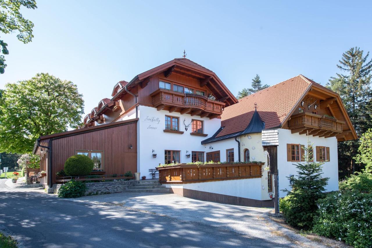 Zum Fally - Landgasthof Kirchberg am Wechsel Bagian luar foto